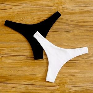 Two Thong Bikini Bottoms Black 🖤 and White 🤍